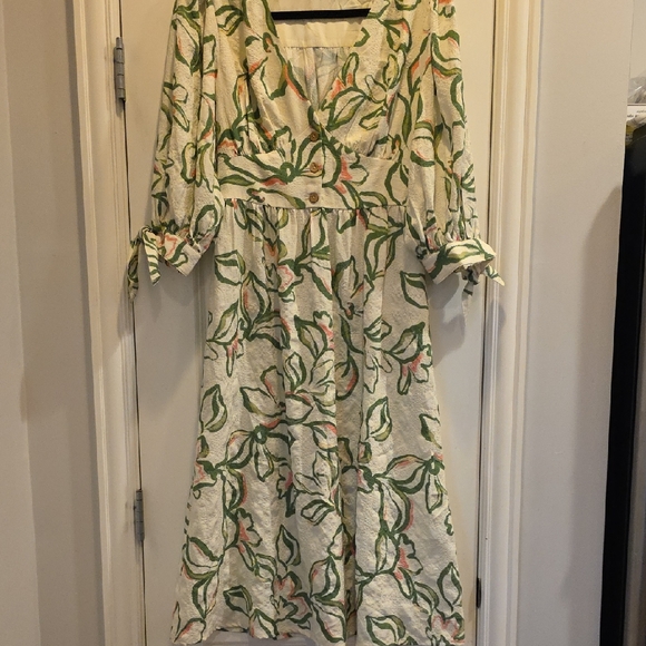 Oddi Dresses & Skirts - NWOT Oddi Small Floral Print Dress with Green and Pink Accents